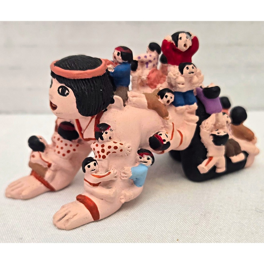 Vtg Mini Southwest Storyteller Figurine Pueblo Style Clay Figure w/ 25 Children